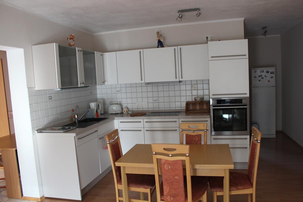Luba Apartment ฮิลเลสไฮม์ ภายนอก รูปภาพ