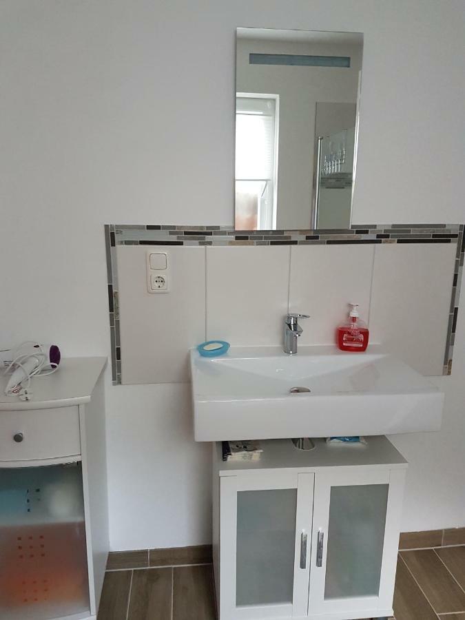 Luba Apartment ฮิลเลสไฮม์ ภายนอก รูปภาพ